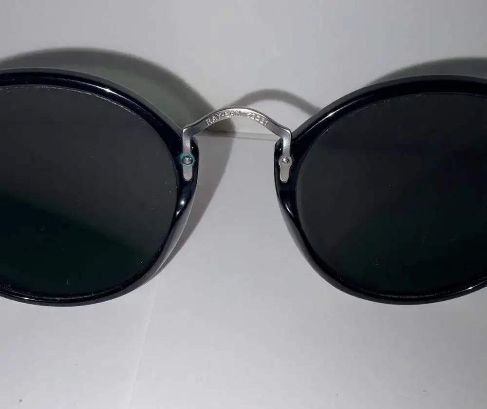 Ray-Ban RB2447 Round Fleck Sunglasses Black with case